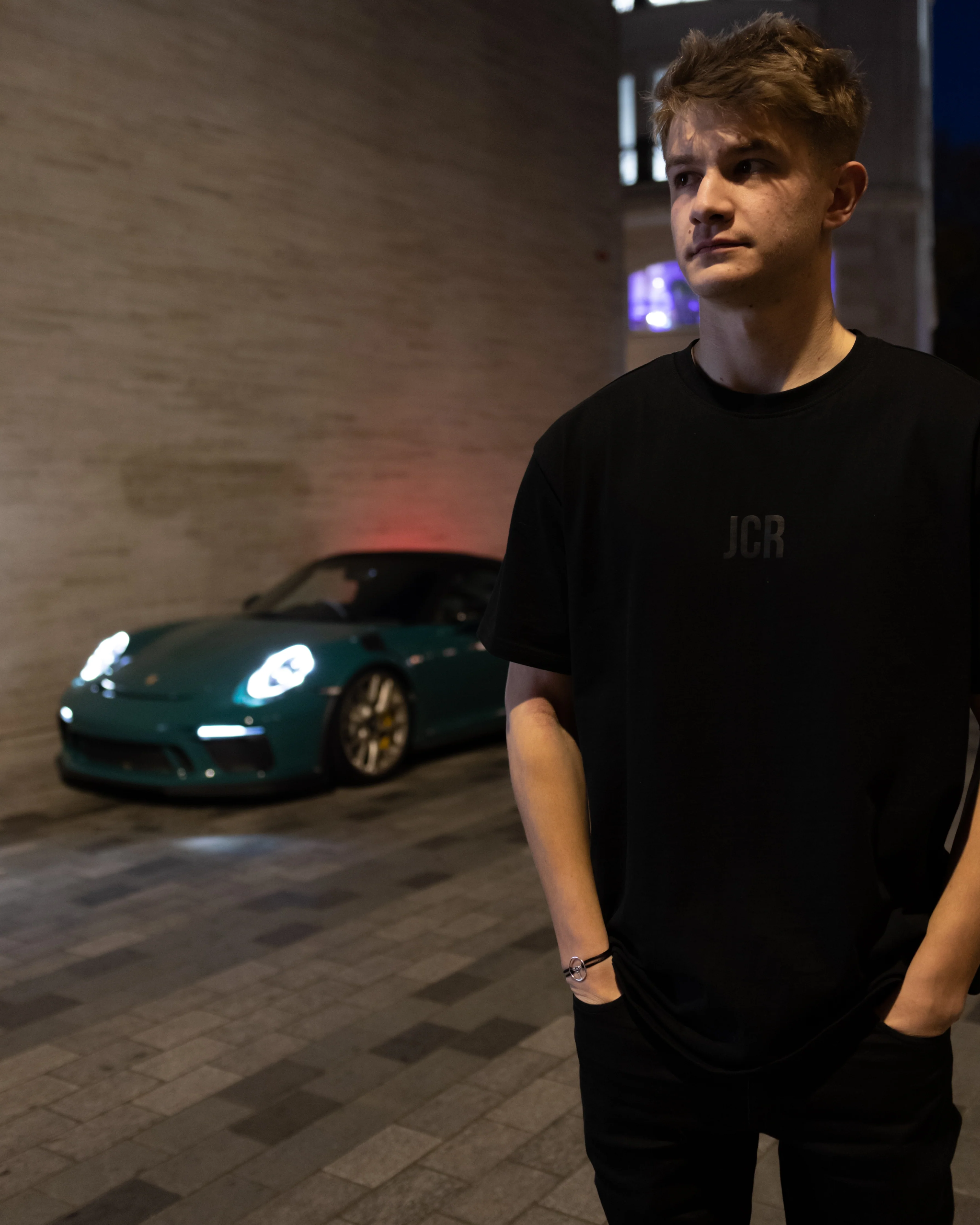 BLACK OVERSIZED TEE - Image 4